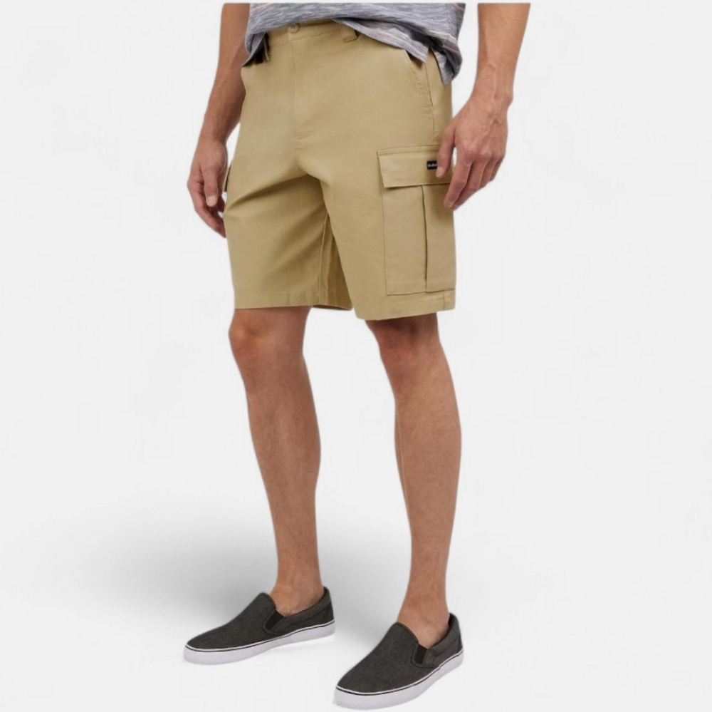 Quiksilver Men's Cargo Shorts – Classic, Versatile Style / Size 30